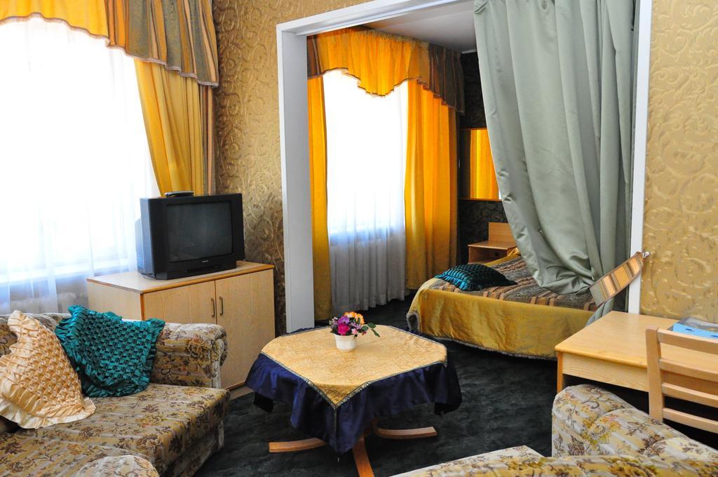 Hotel Stroomi Talin Quarto foto